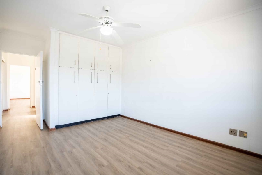 2 Bedroom Property for Sale in Buitenverwagting Western Cape